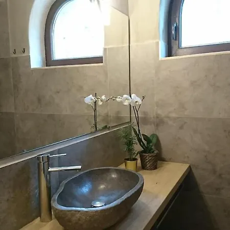 Estiva - Le Loft Du Hobbit - Piscine, Spa, Nature * Lapeyrugue